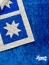 Load image into Gallery viewer, Box Tie