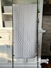 Load image into Gallery viewer, Simple Cable