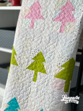 Load image into Gallery viewer, Simple Pines