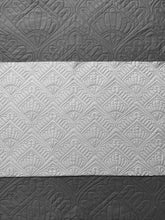 Load image into Gallery viewer, Crown digital E2E pantograph