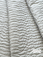 Load image into Gallery viewer, Blackbird