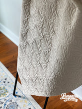 Load image into Gallery viewer, Featherweight