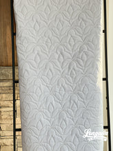 Load image into Gallery viewer, Fleur Drive