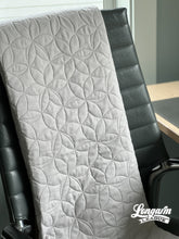 Load image into Gallery viewer, Pretty Petals